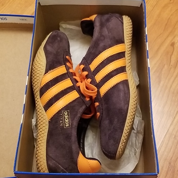 Adidas Titan Suede Retro Athletic Shoes - Picture 6 of 7